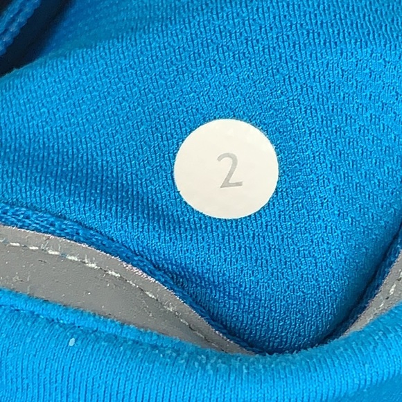 Lululemon "RUN PACE" black/blue crop pants size 2 - Picture 6 of 10